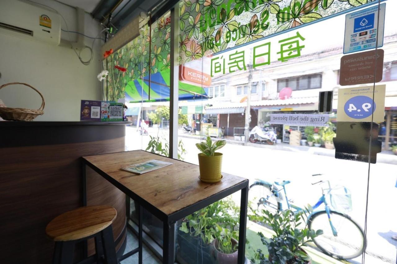 Banana Hostel Donmuang Bangkok Bagian luar foto