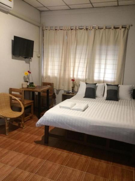 Banana Hostel Donmuang Bangkok Bagian luar foto